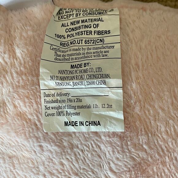 CUPCAKES AND CASHMERE Faux Fur Heart Shaped Pillow  20x20  Posh Pastel Pink NEW - Picture 10 of 11